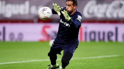 Claudio Bravo prepara un partidazo