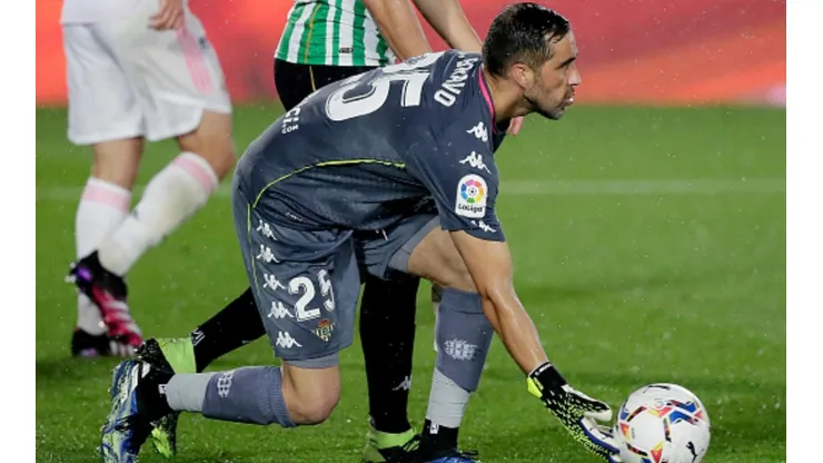 Claudio Bravo fue figura ante el Real Madrid.
