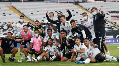 Colo Colo festeja otro triunfo ante el archirrival.