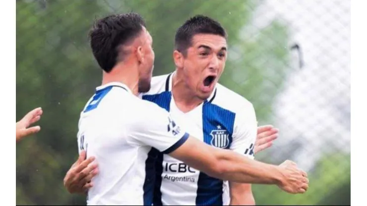 Favio Cabral tiene un acuerdo con Colo Colo, pero la U busca derrumbarlo.