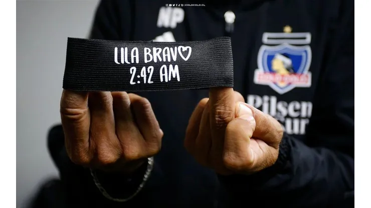 Los jugadores de Colo Colo llevan un luto por la mamá de Iván Morales.