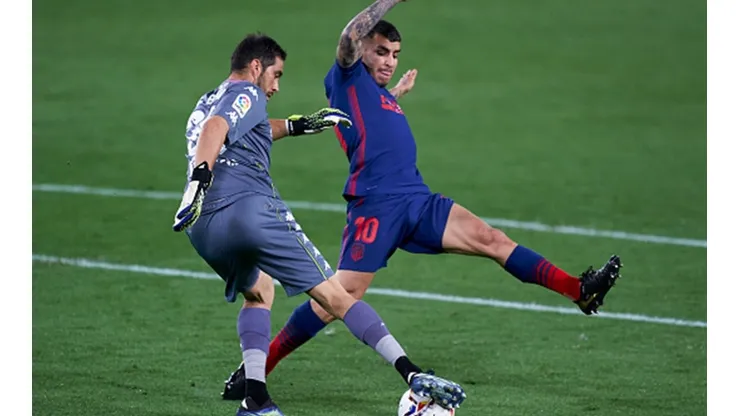 Claudio Bravo fue figura ante Atlético Madrid.