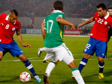 Arturo Vidal celebra el golazo de Esteban Paredes