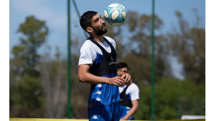 Emiliano Amor con acuerdo de palabra