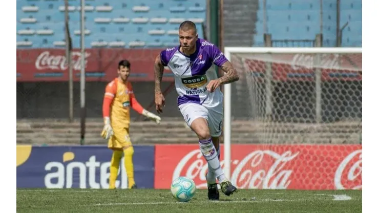 Representante de Coelho negó acercamientos de Colo Colo