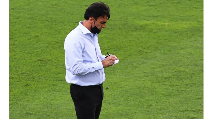 Gustavo Quinteros busca el reemplazante para Maximiliano Falcón | Foto: Agencia Uno