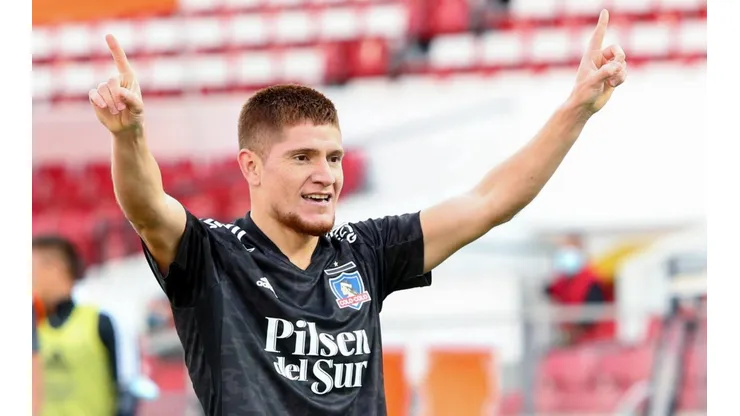 Leonardo Gil es estrenó con la camiseta de Colo Colo.