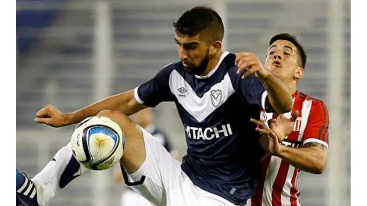 Amor tiene pasos por Sporting Kansas City de la MLS, Aldosiv y San Martín de Tucumán.