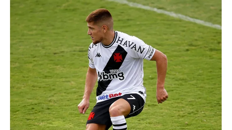 Leonardo Gil entrenó por primera vez con sus nuevos compañeros.