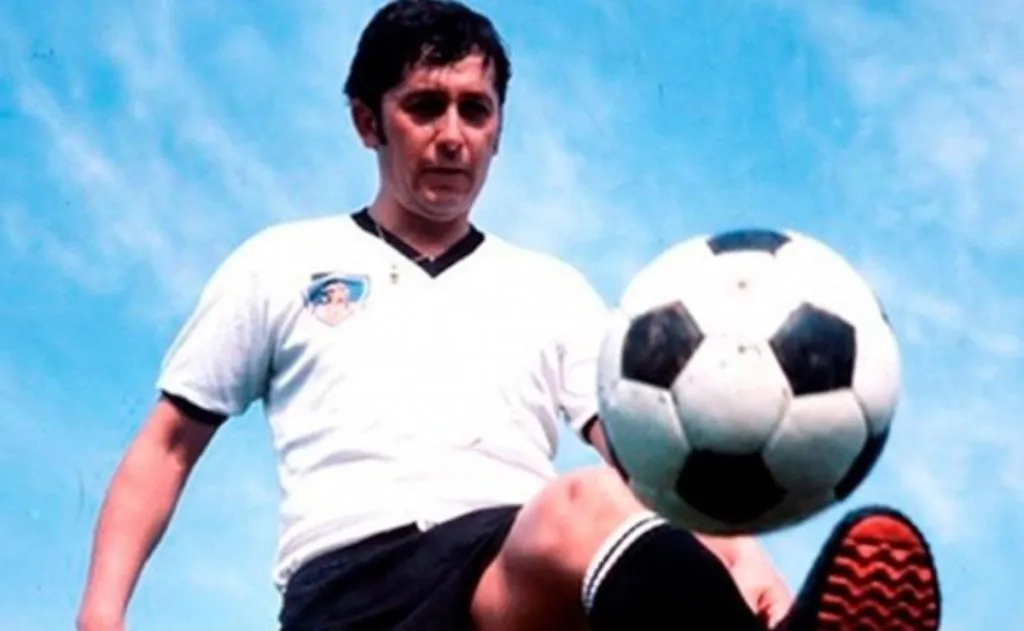 Chamaco Valdés, el ídolo de Colo Colo que costó un terno y seis pelotas