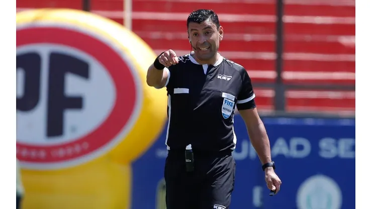 Roberto Tobar arbitrará la Supercopa