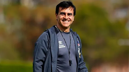 Gustavo Quinteros celebra que tiene a casi todo el plantel a disposición.