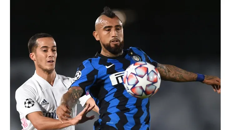 Arturo Vidal debería estar fuera de las canchas un mes.