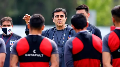 Gustavo Quinteros debe elegir sabiamente a su nuevo centrodelantero.