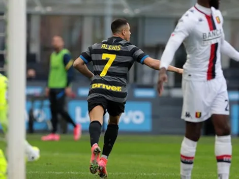 Alexis inició una jugada con una "espaldinha" y casi termina con su segundo gol