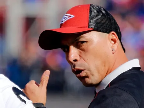 CSD Colo Colo revela que Esteban Paredes “los cortó” tras negarse al bono salvación