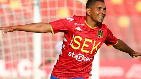 Palacios puede transformarse en refuerzo de Colo Colo | Foto: Agencia Uno