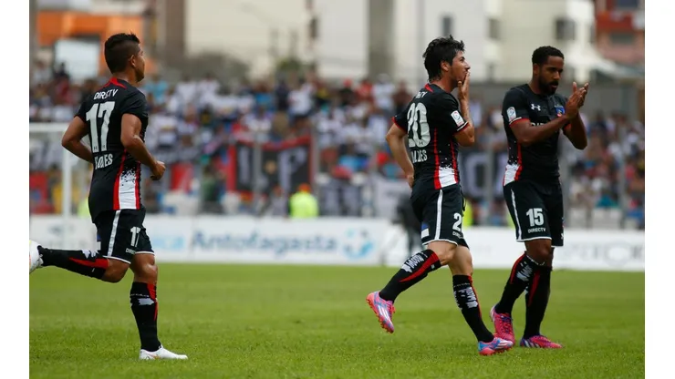 Valdés y Beausejour fueron compañeros en Colo Colo | Foto: Agencia Uno