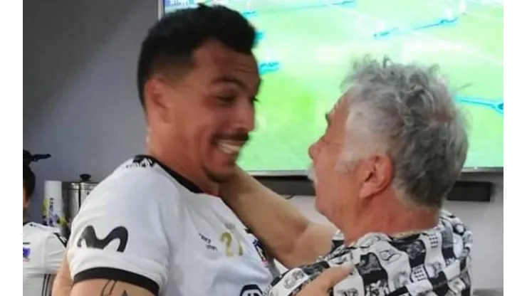 Carlos Caszely lamenta la salida de Esteban Paredes