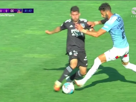 Larrondo expulsado por planchazo sobre Fuentes