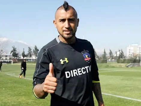 Arturo Vidal no se perdió el arengazo previo al partido con UdeC