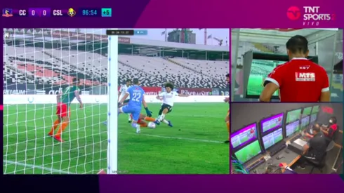 La jugada polémica del partido entre Colo Colo y Cobresal.