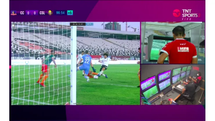 La jugada polémica del partido entre Colo Colo y Cobresal.