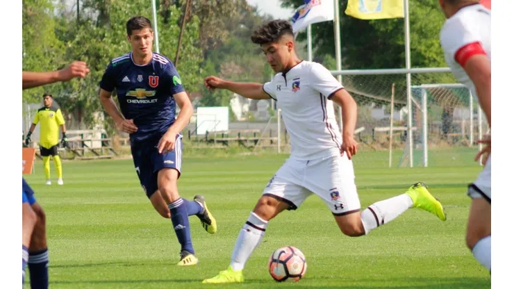 Ethan Espinoza es uno de los juveniles que entrena con el primer equipo.