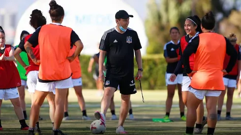 Lucho Mena asumió la dirección técnica del equipo femenino albo.