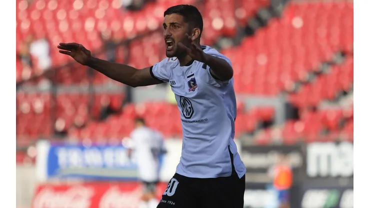 Nicolás Blandi en uno de los tantos que anotó por Colo Colo | Foto: Agencia Uno
