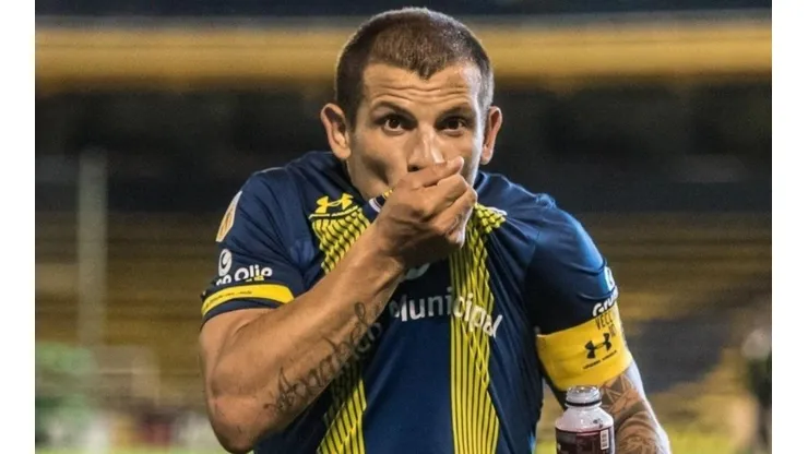 Emiliano Vecchio puede ir a River