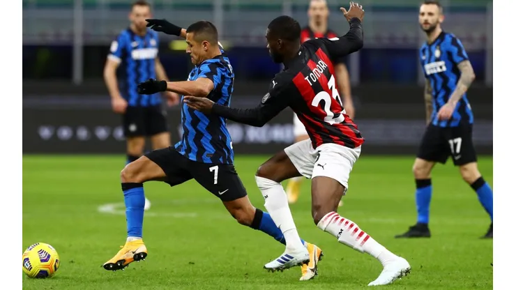 Inter gana en la agonía