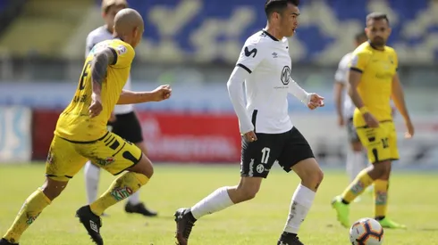 Colo Colo juega en el Ester Roa con la misión de obtener la victoria.