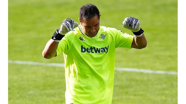 Claudio Bravo importante en la victoria del Betis