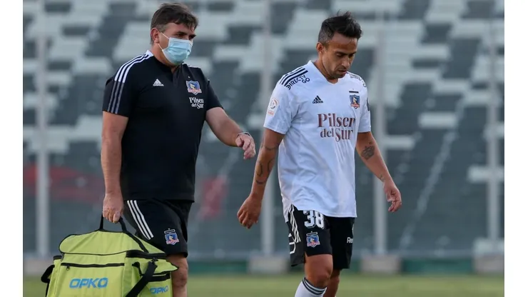 Jorge Valdivia y su lesión en el partido de Everton
