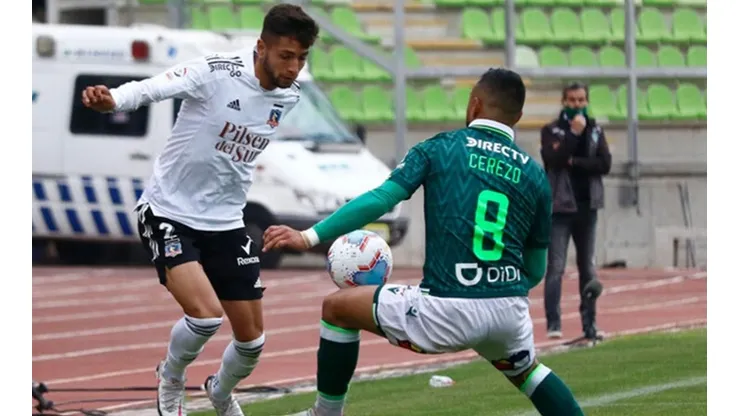 El juvenil Jeysson Rojas disputando un balón en la dura derrota en Valparaíso