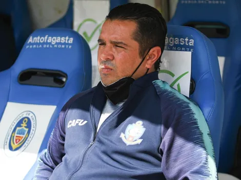 Héctor Tapia sufre el apretón de sus hinchas en Antofagasta