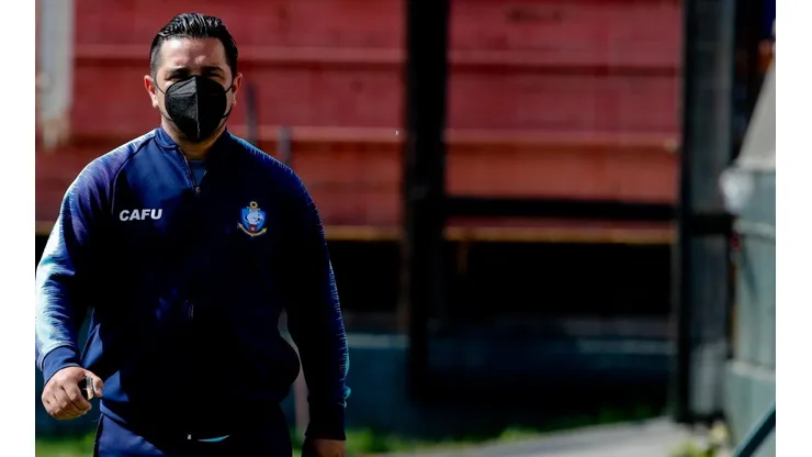 Tito Tapia adelanta el duelo con Colo Colo