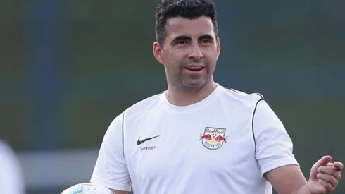 El chileno cayó en su debut como DT del Red Bull Bragantino