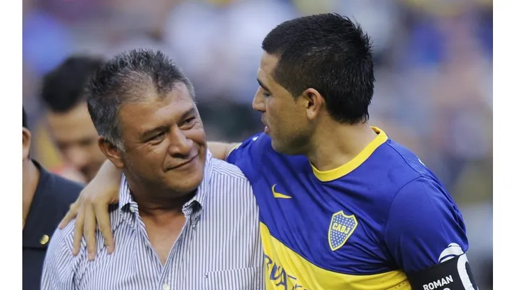 Claudio Borghi revela que Riquelme hablaba del Colo Colo 2006