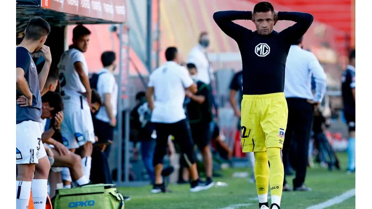 Miguel Pinto en la banca de Colo Colo