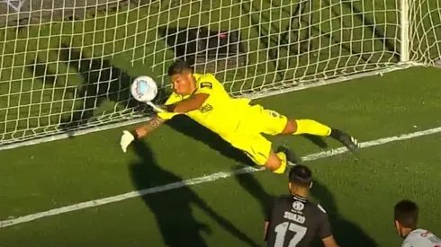 El portero de Colo Colo tuvo una acción vital para salvar el empate en San Carlos.