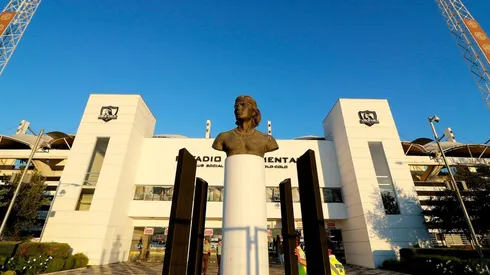 El CSD Colo Colo propone alternativas para suplir la salida de Marcelo Espina.