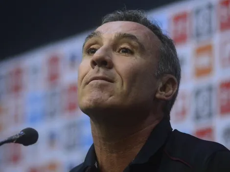 A Espina solo lo sostiene su alto sueldo y su contrato hasta agosto de 2021