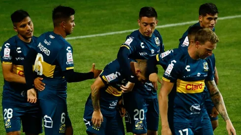 Everton venció a Curicó Unido.