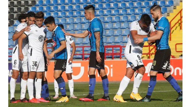 Colo Colo sigue último tras empatar ante Huachipato.