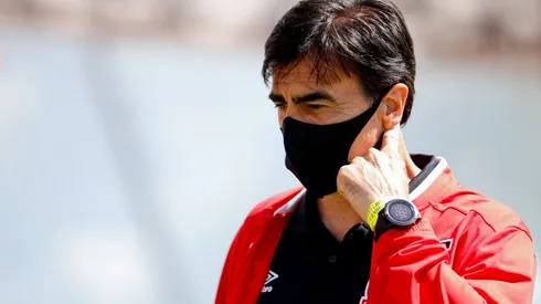 Gustavo Quinteros lamentó las dificultades para fichar nuevos jugadores.