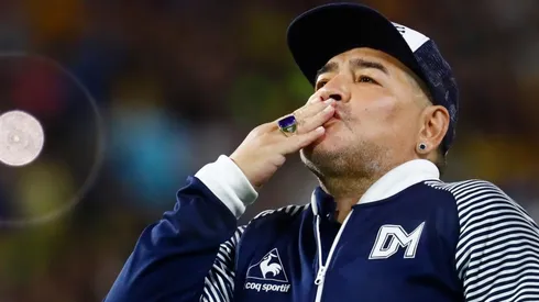 Maradona nos dejó a los 60 años de edad.