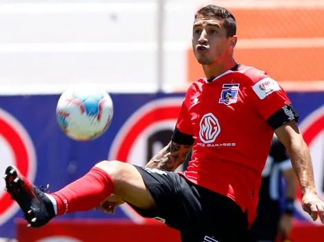 Hinchas estallan con el rendimiento de Carlos Carmona en Colo Colo