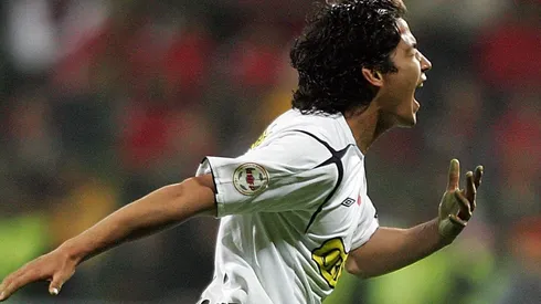 Matías Fernández celebrando uno de sus golazos ante Toluca.